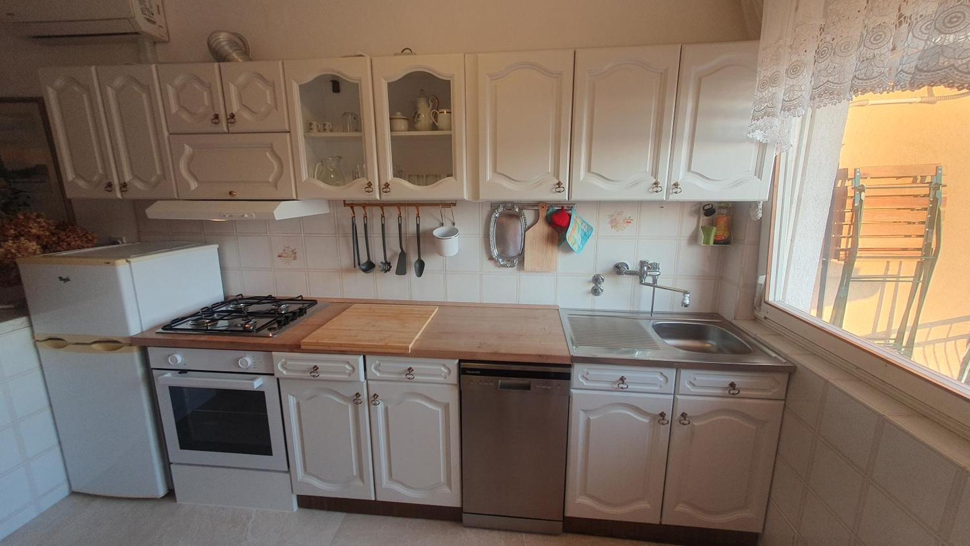 Aneli Rooms & Apartament Ровінь Екстер'єр фото
